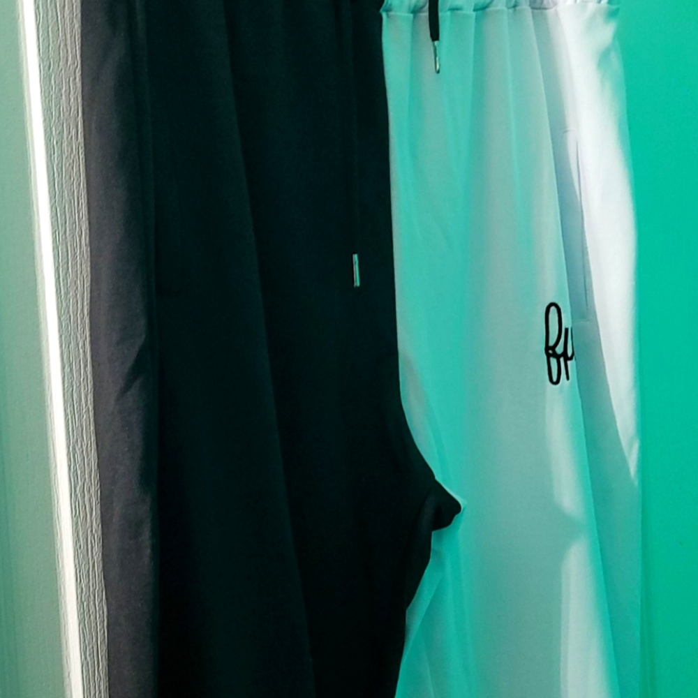 Sweat pants, black and white